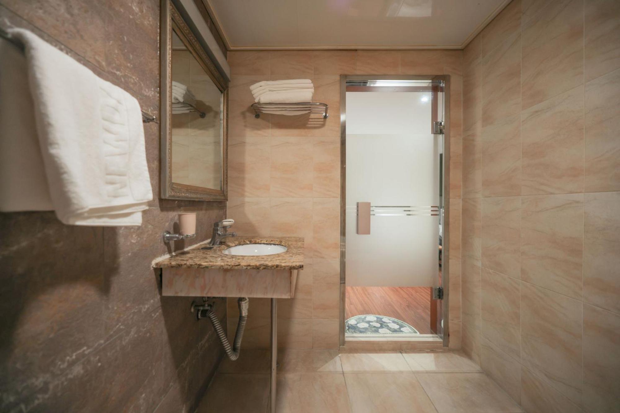 Motel New Day Gangnam Seul